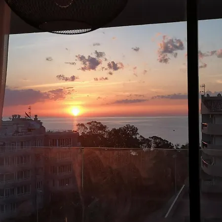Sea View And Ifach Apartamento *